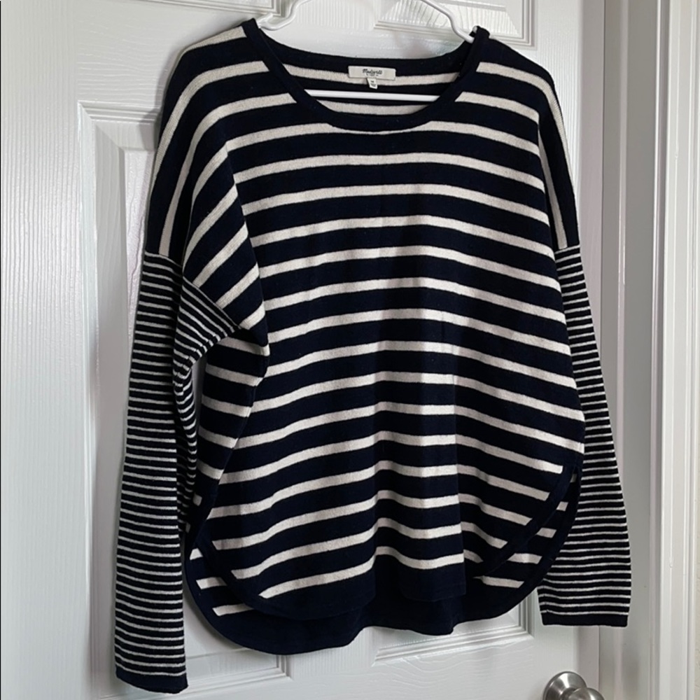 Madewell curved hem sweater